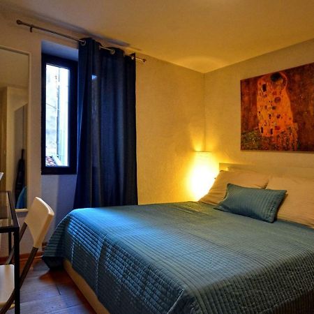Bodi Apartment Ровин Екстериор снимка