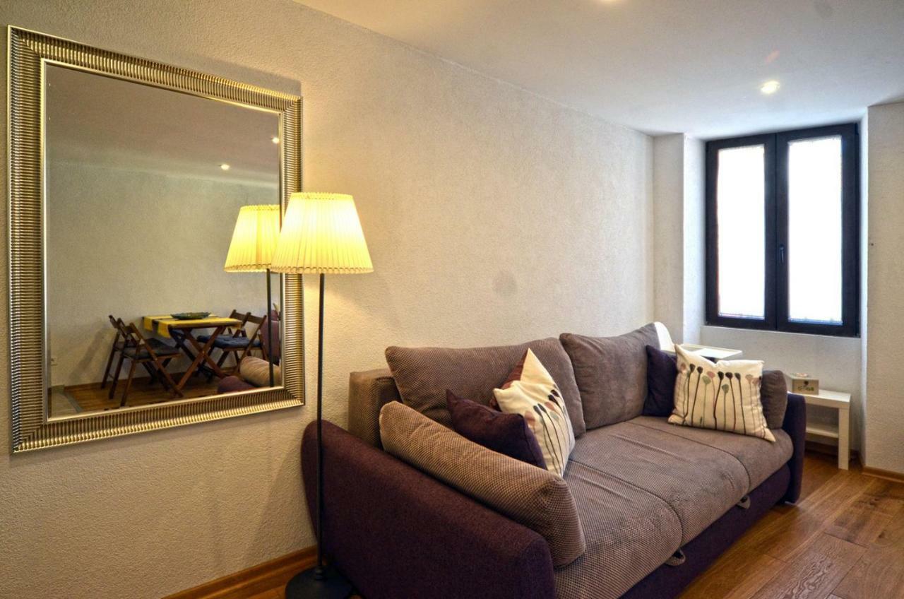 Bodi Apartment Ровин Екстериор снимка